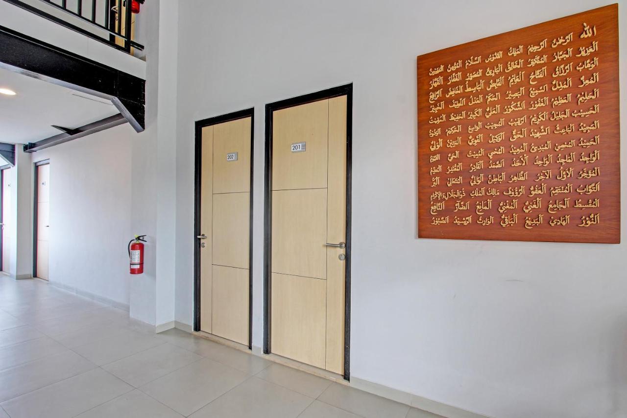 Capital O 91377 Mk Prime Syariah Hotel Semarang Kültér fotó